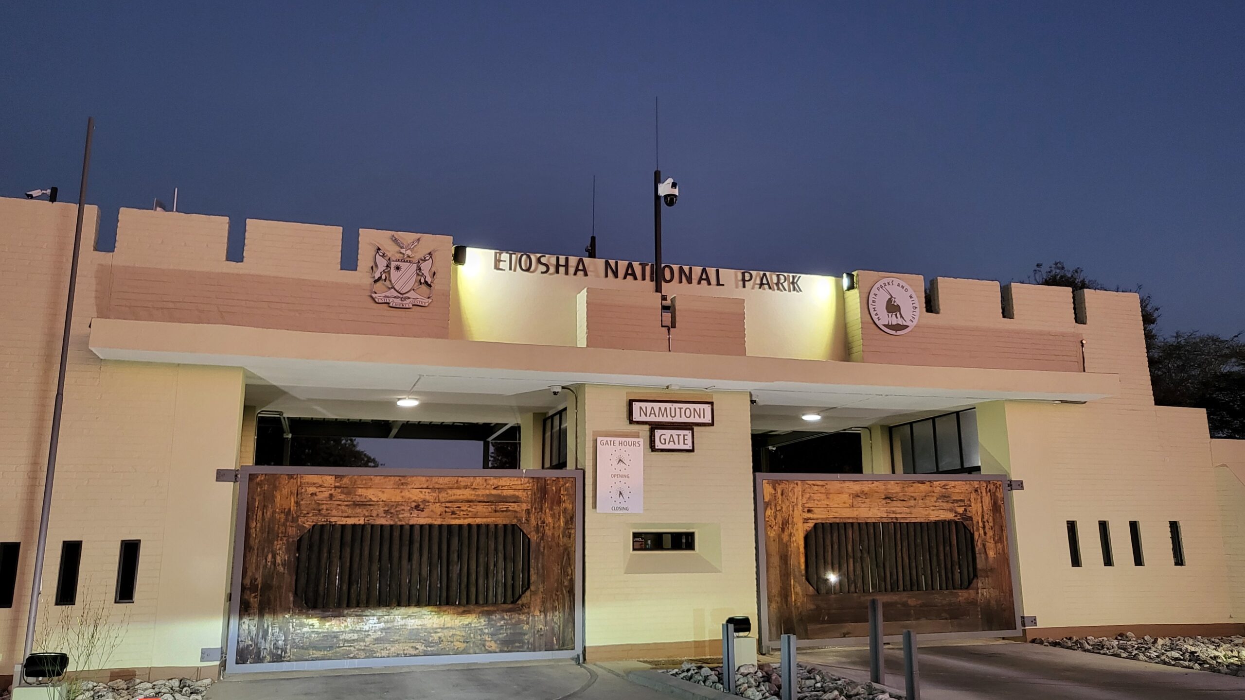 ENTREE ETOSHA NAMUTONI GATE